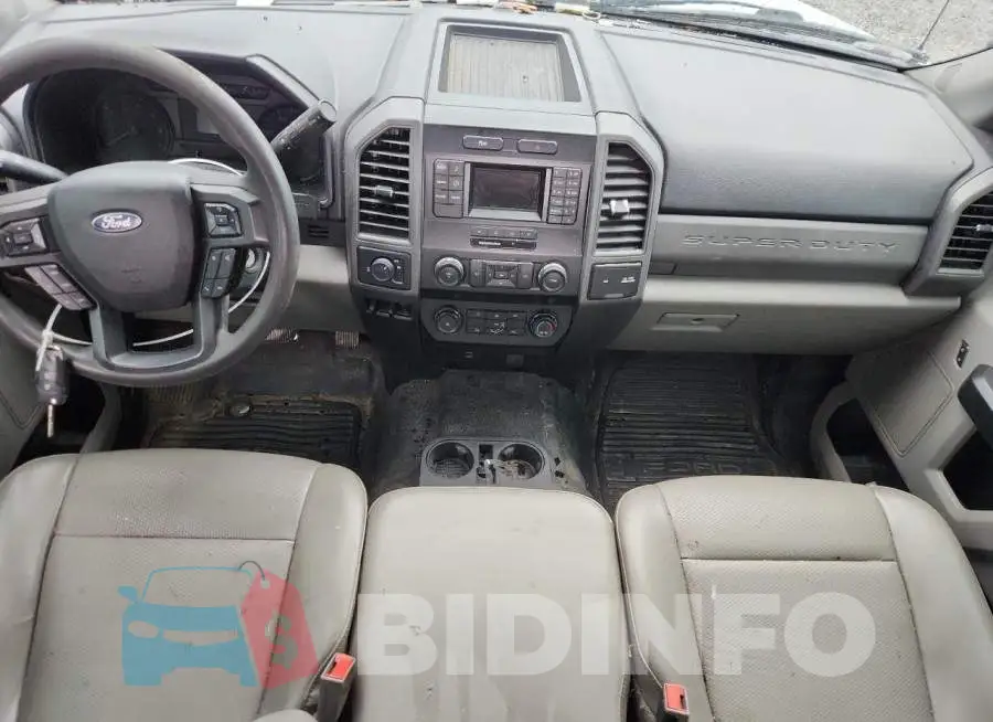 1FT7X2A66KEF46655 Photo# 8