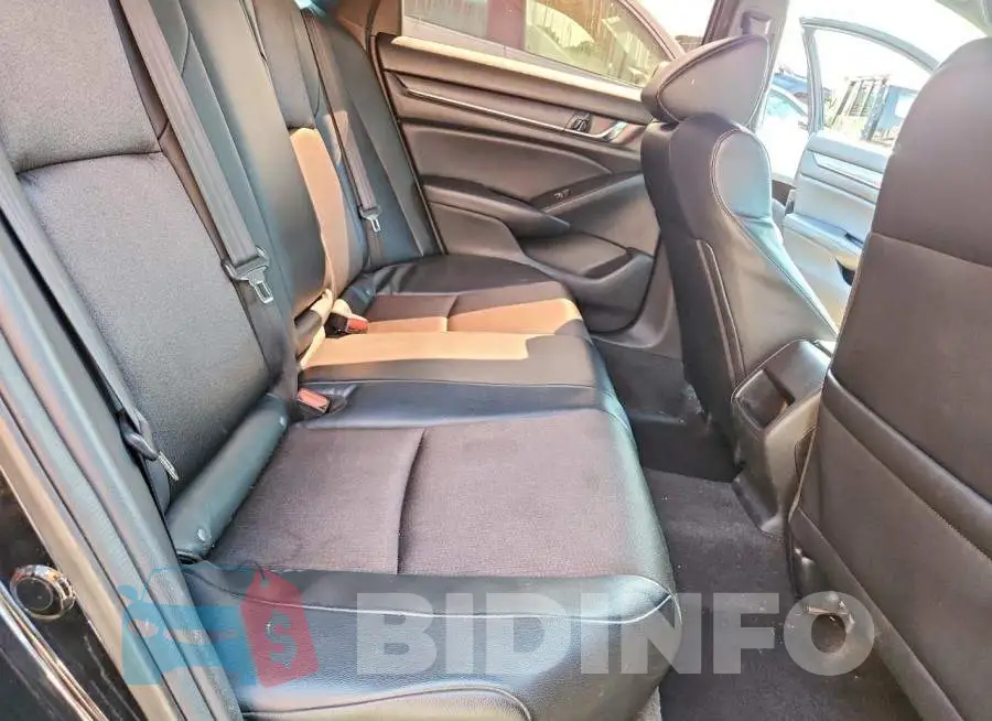 1HGCV1F39JA091837 Photo# 10