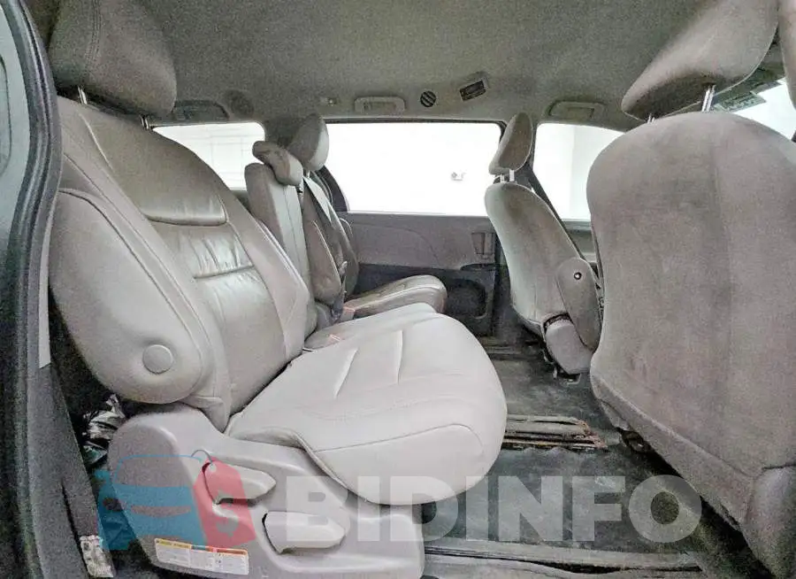 5TDZZ3DCXJS945085 Photo# 11