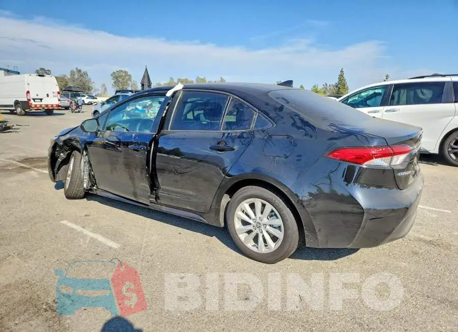 JTDBCMFE9T3156714 Photo# 2