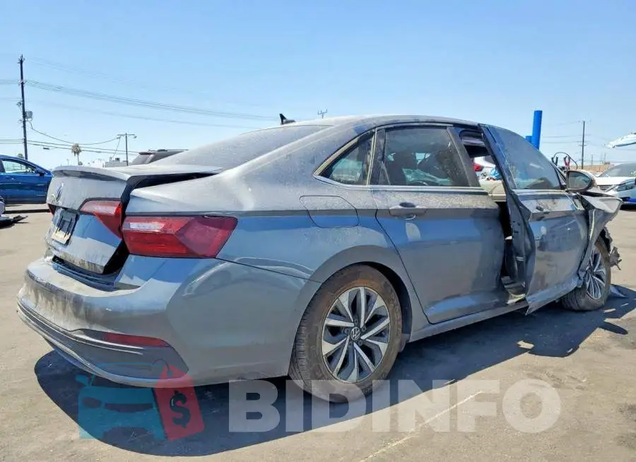 3VW5M7BU1RM013334 Photo# 3