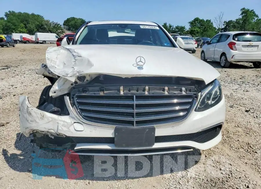 WDDZF4KB2HA279684 Photo# 5