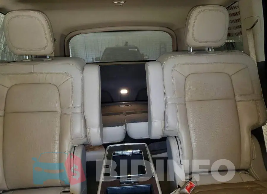 5LM5J7XC0PGL17606 Photo# 10