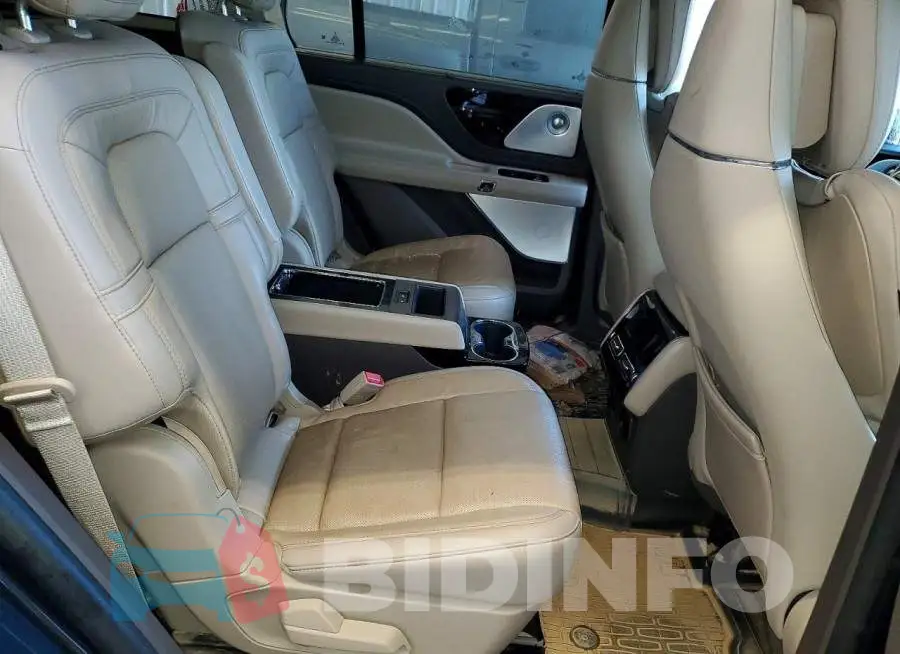 5LM5J7XC0PGL17606 Photo# 11