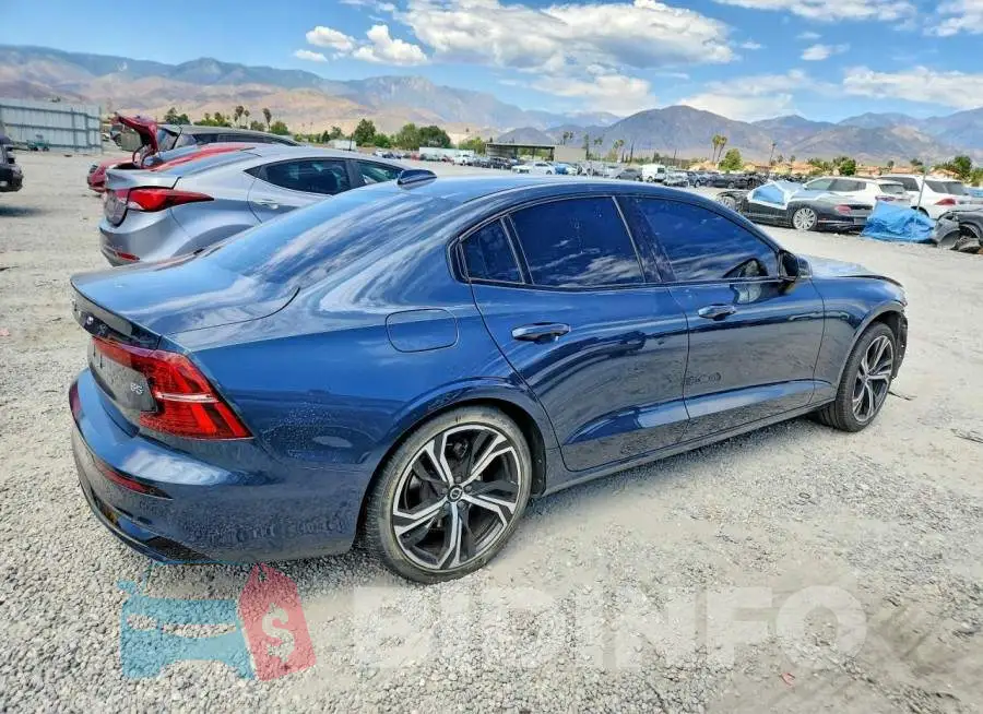 7JRL12FL4RG285637 Photo# 3