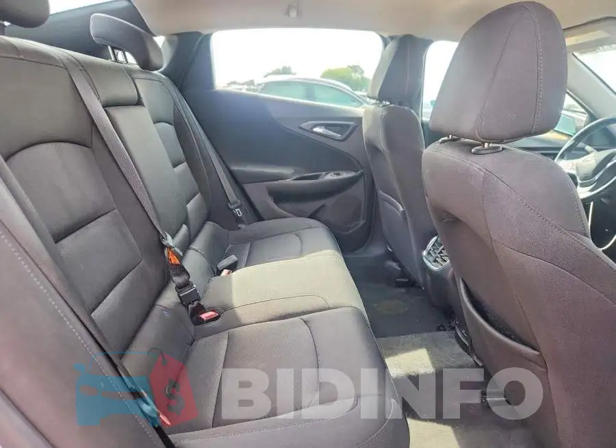1G1ZD5ST6JF125009 Photo# 10