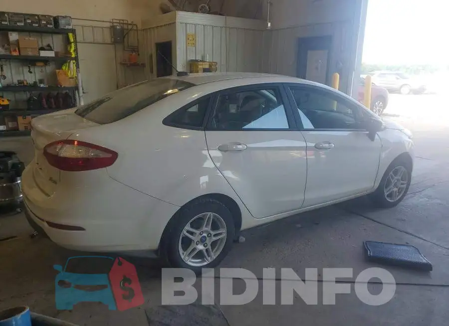 3FADP4BJXJM135047 Photo# 3