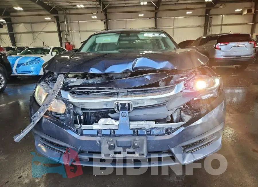 19XFC2F53HE036994 Photo# 5