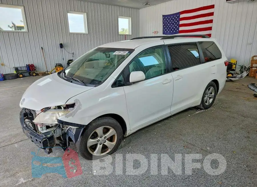 5TDKZ3DC8HS825054 Photo# 1