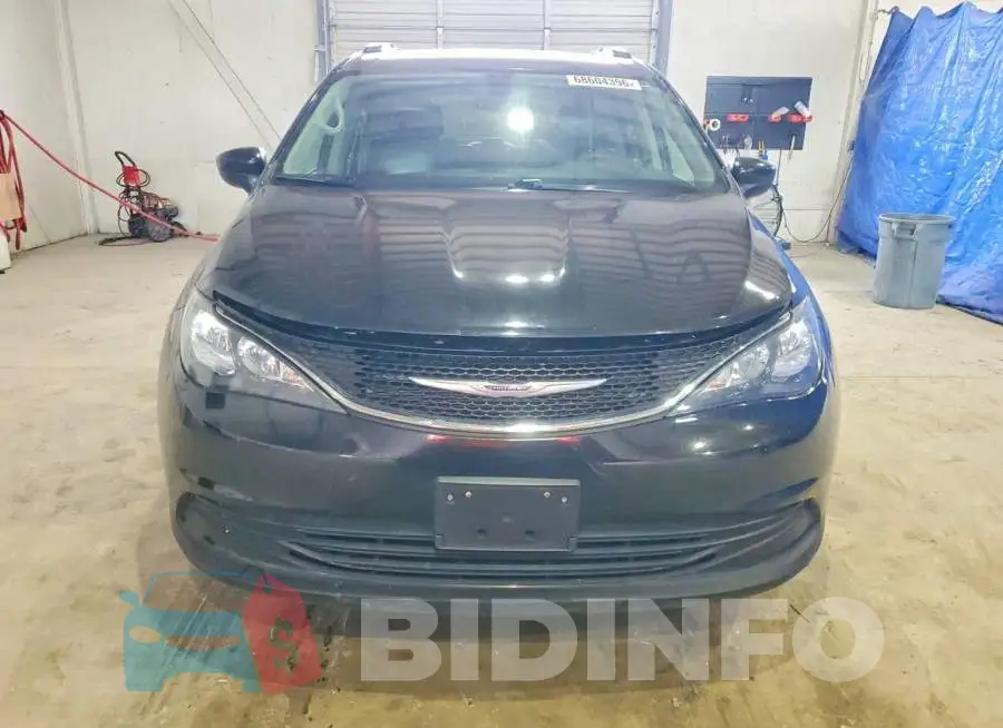 2C4RC1DG3LR172450 Photo# 5