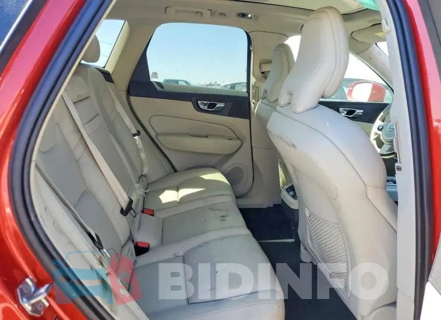 LYV102DLXKB250467 Photo# 11
