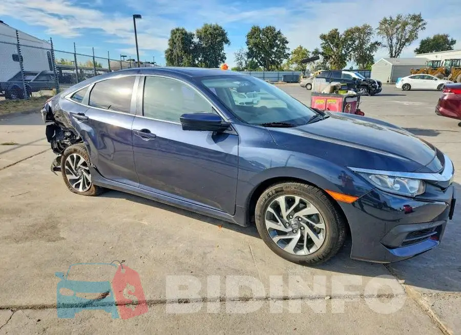 19XFC2F78HE208857 Photo# 4