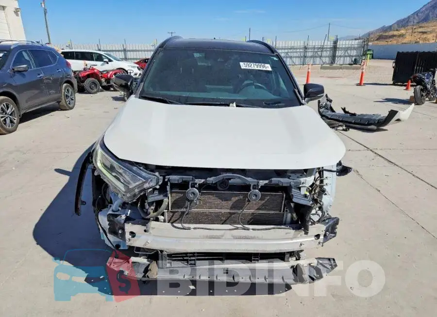 2T3EWRFV8KW014187 Photo# 5