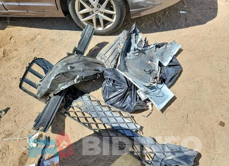 JTND4MBE2T3257682 Photo# 12