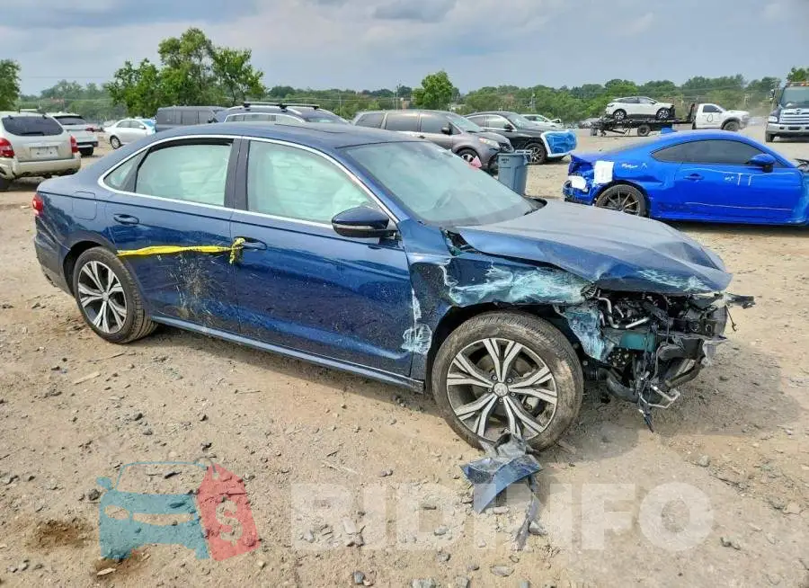 1VWSA7A3XMC008177 Photo# 4