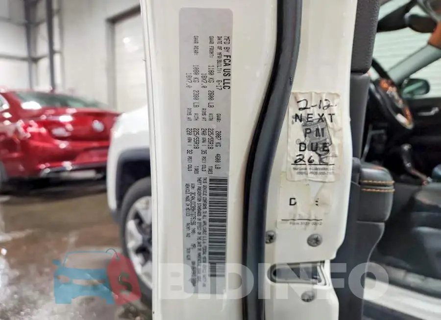 3C4NJDCB9HT675156 Photo# 12