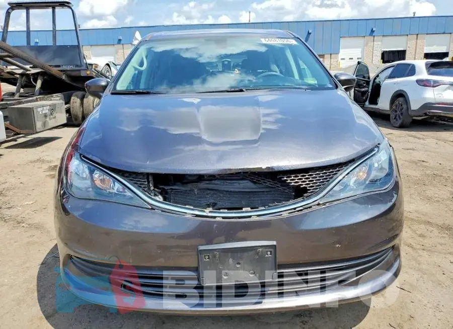 2C4RC1DG9HR720183 Photo# 5
