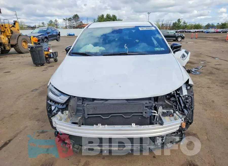 2C4RC3BG7SR563288 Photo# 5
