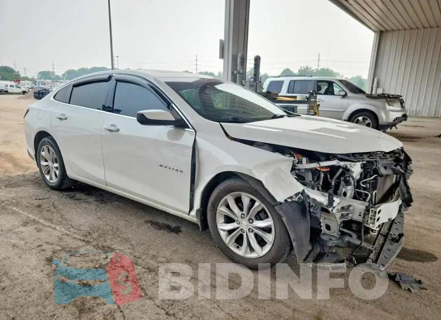 1G1ZD5ST1KF174376 Photo# 4