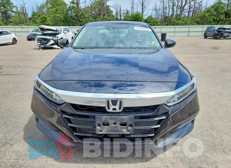1HGCV1F15KA102283 Photo# 5