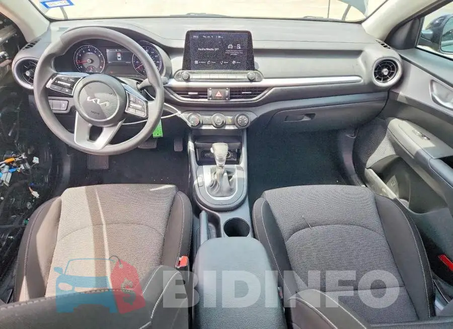 3KPF24AD5PE671548 Photo# 8