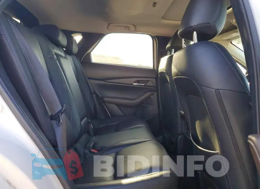 3MVDMBDY1MM305896 Photo# 10