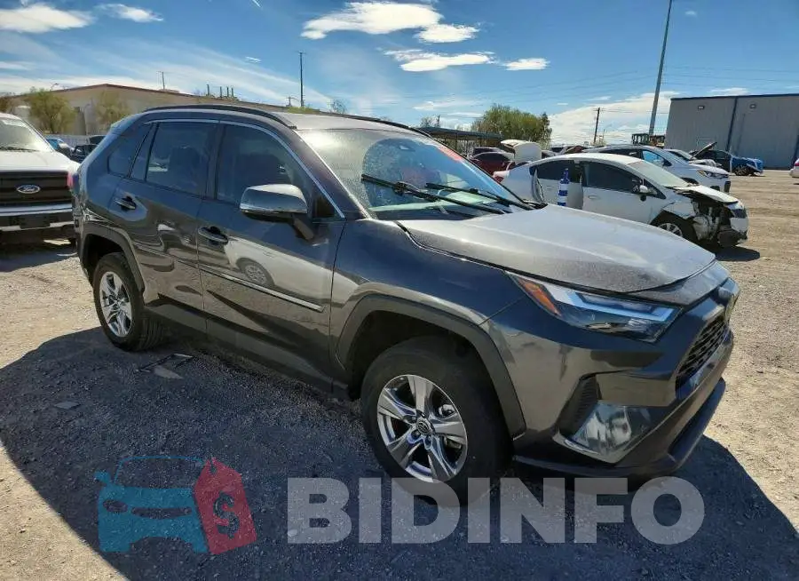 2T3W1RFV7RW312923 Photo# 4