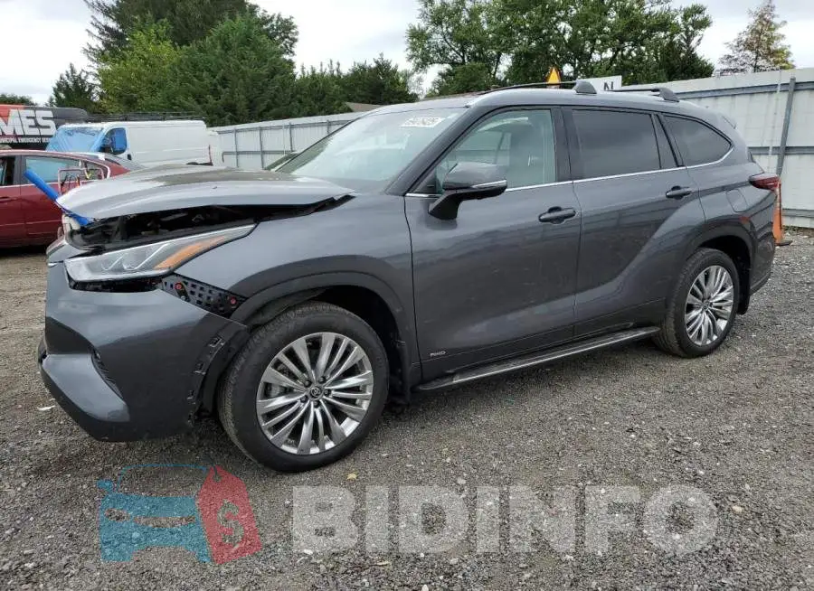 5TDEBRCH4RS617482 Photo# 1