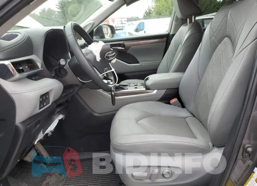 5TDEBRCH4RS617482 Photo# 7