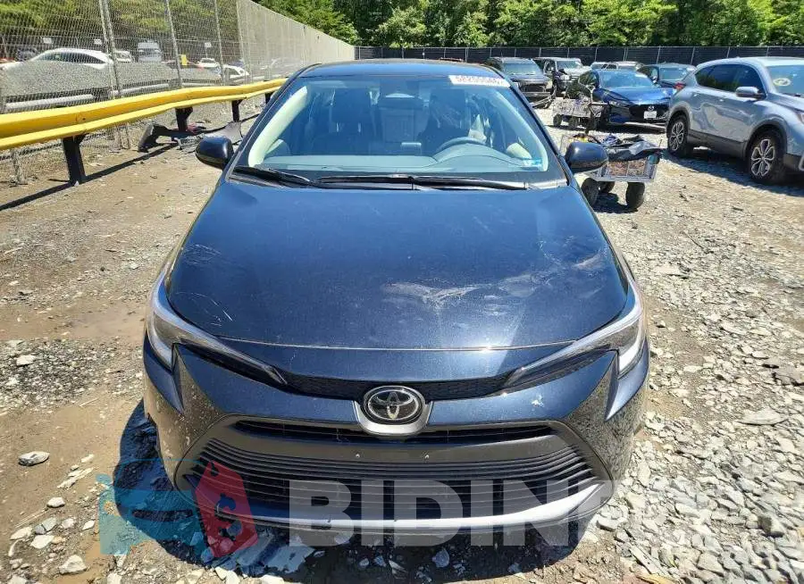 JTDBCMFE6T3147422 Photo# 5