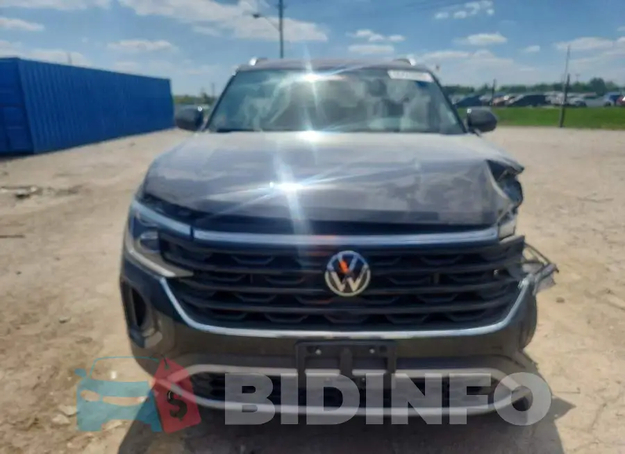 1V2HE2CAXRC235312 Photo# 5