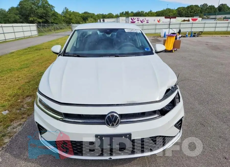 3VW5W7BU5TM069813 Photo# 5