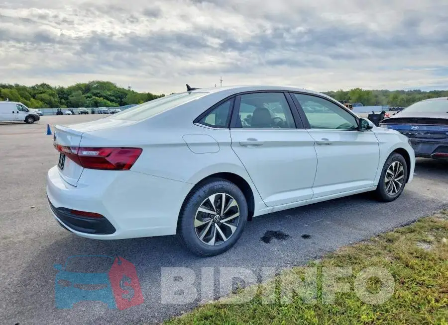 3VW5W7BU5TM069813 Photo# 3