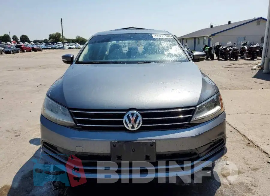 3VWDB7AJ4HM323761 Photo# 5