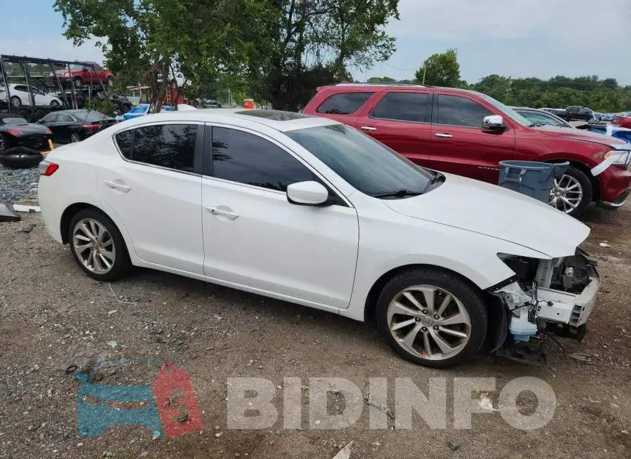 19UDE2F38JA003208 Photo# 4
