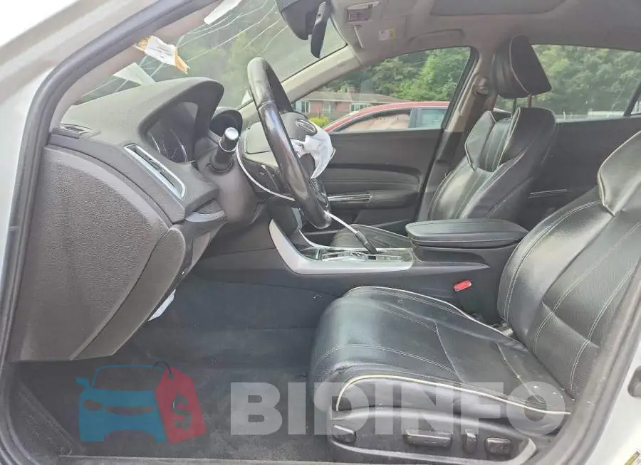 19UUB3F57JA003314 Photo# 7