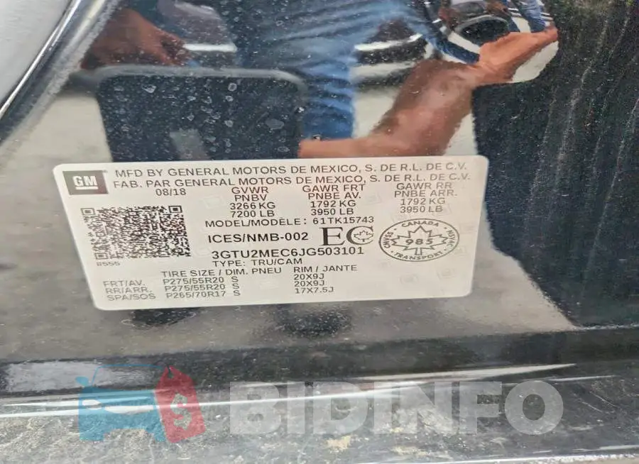 3GTU2MEC6JG503101 Photo# 12