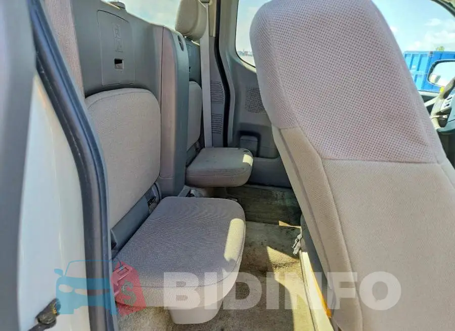 1N6BD0CT3JN704486 Photo# 10