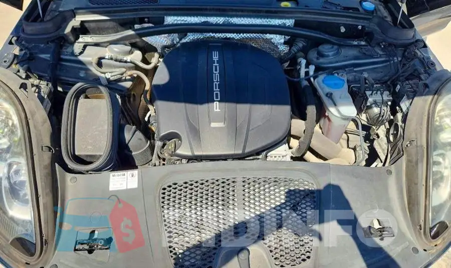 WP1AA2A50JLB22704 Photo# 12