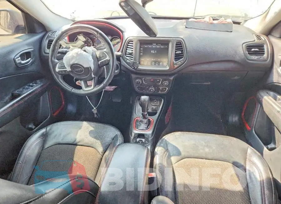 3C4NJDDB1LT171434 Photo# 8