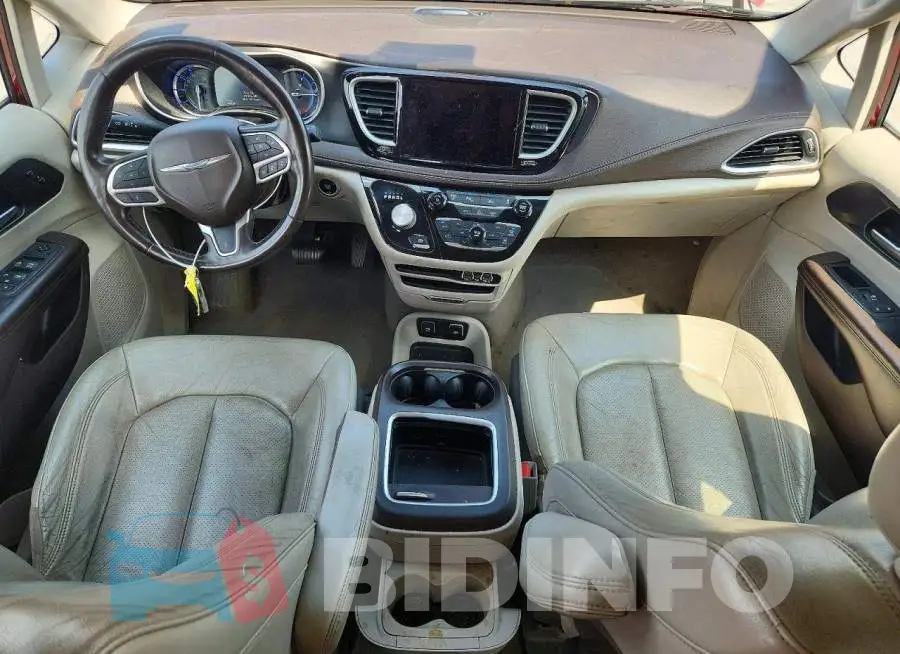 2C4RC1L73MR599680 Photo# 8