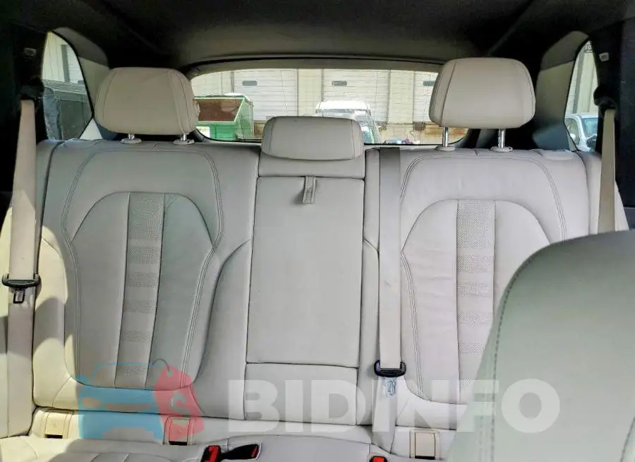 5UXCR6C54KLL14800 Photo# 10