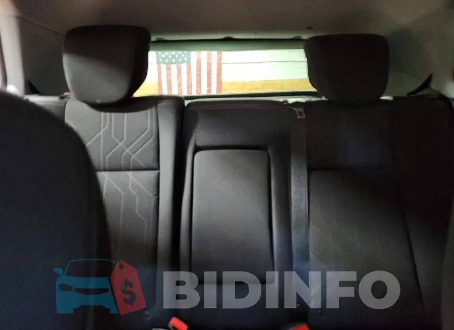 3GNCJPSB8JL192863 Photo# 10