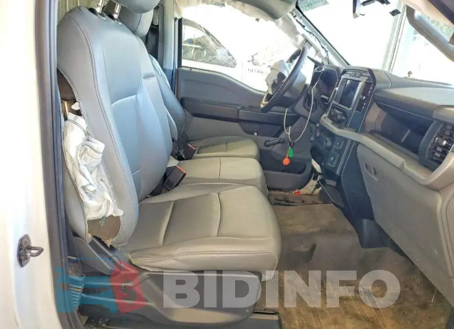 1FTMF1CBXNKD83234 Photo# 10