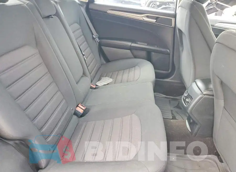 3FA6P0HDXLR251275 Photo# 10