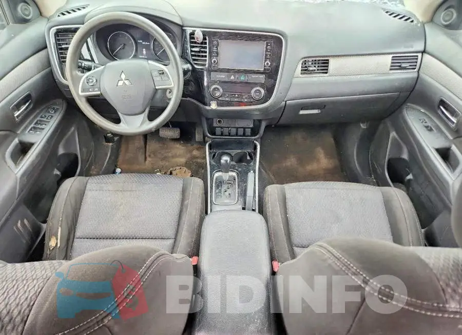 JA4AD2A35JZ053166 Photo# 8