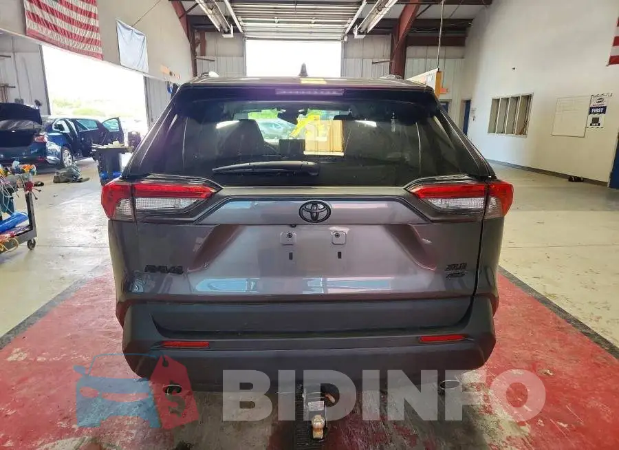 2T3A1RFV2SW583033 Photo# 6