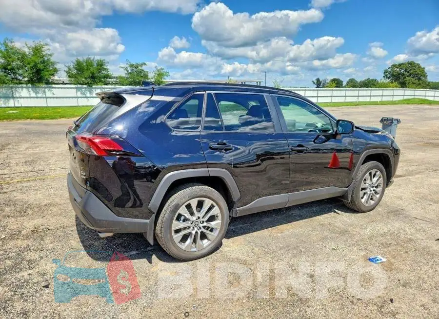 2T3A1RFV8SW551784 Photo# 3