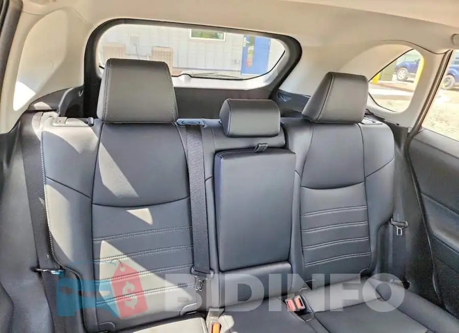 2T3A1RFV8SW551784 Photo# 10