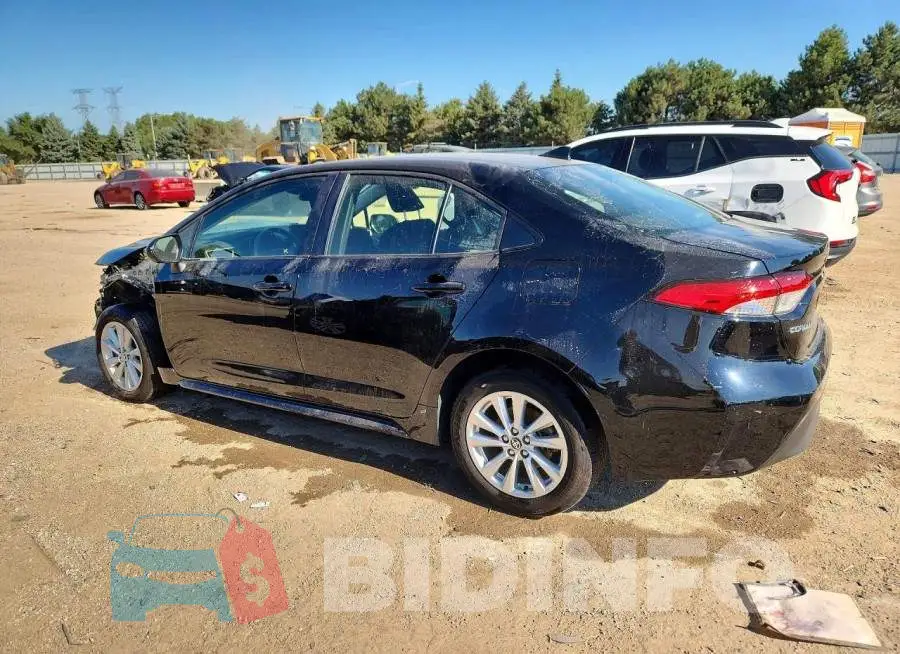 JTDBCMFE7R3030733 Photo# 2